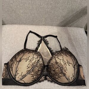 Victoria's Secret Black Lace Overlay Bra with Triangle decorative back- New